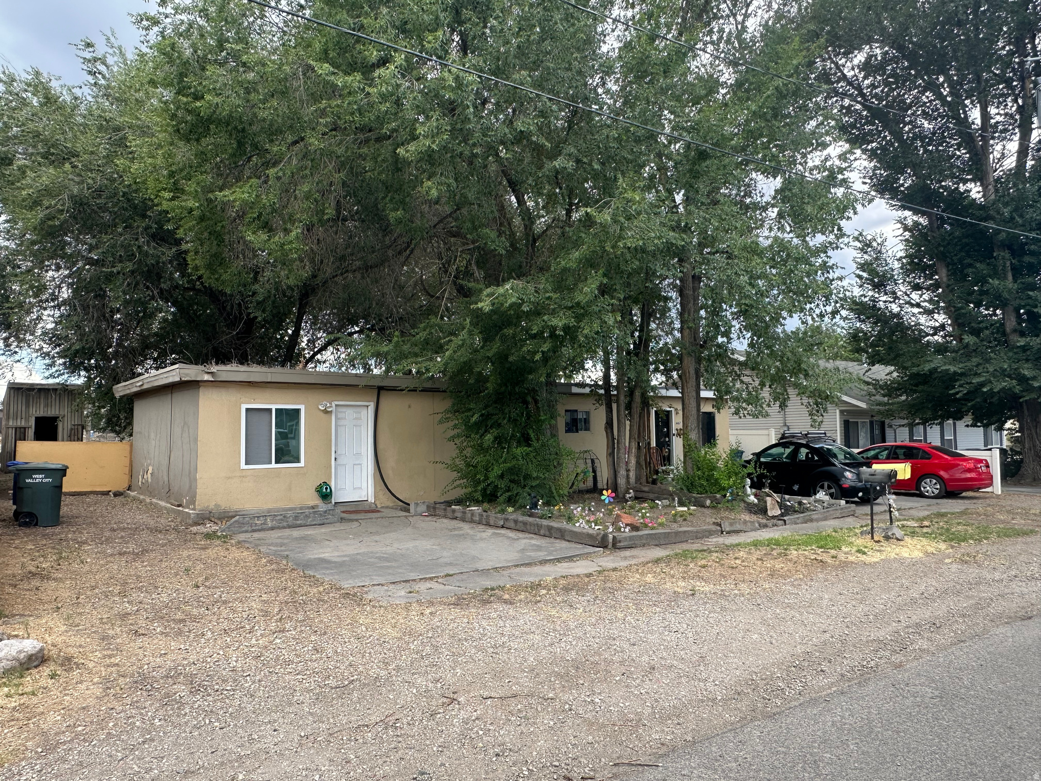 ** OPEN HOUSE SAT JULY 18 10-NOON COME ON BY!! **** Well-located duplex featuring two identical units. Ideal for investors or owner-occupants seeking a centrally located, income-producing property with a house-hack opportunity-live in one unit while generating potential rental income from the other. Each side offers 2 bedrooms and 1 bathroom. One unit was refreshed in 2025, providing updated finishes, while the second unit offers is in great shape. Conveniently situated with easy access to local amenities, schools, and major commuter routes.