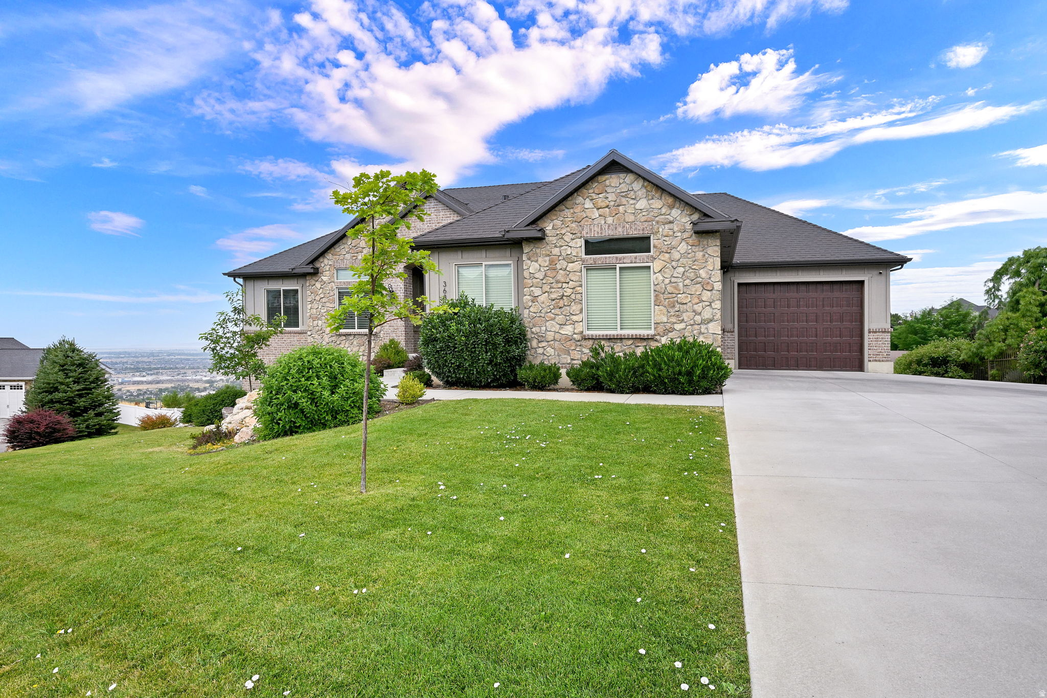 STONE RIDGE - Residential