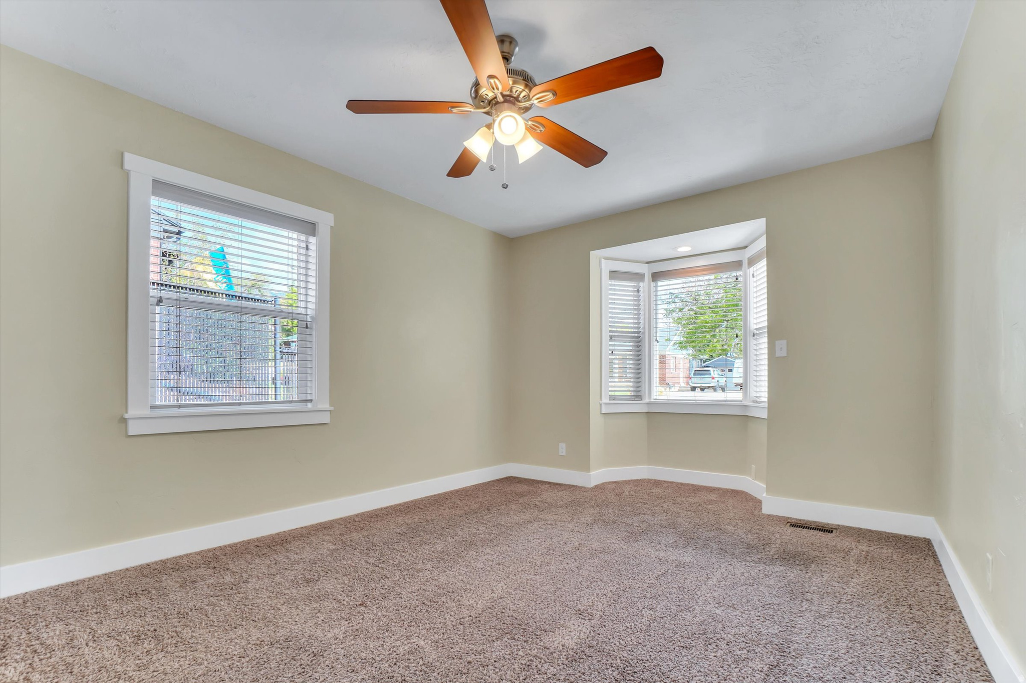 COUNTRY CLUB HEIGHTS - Residential