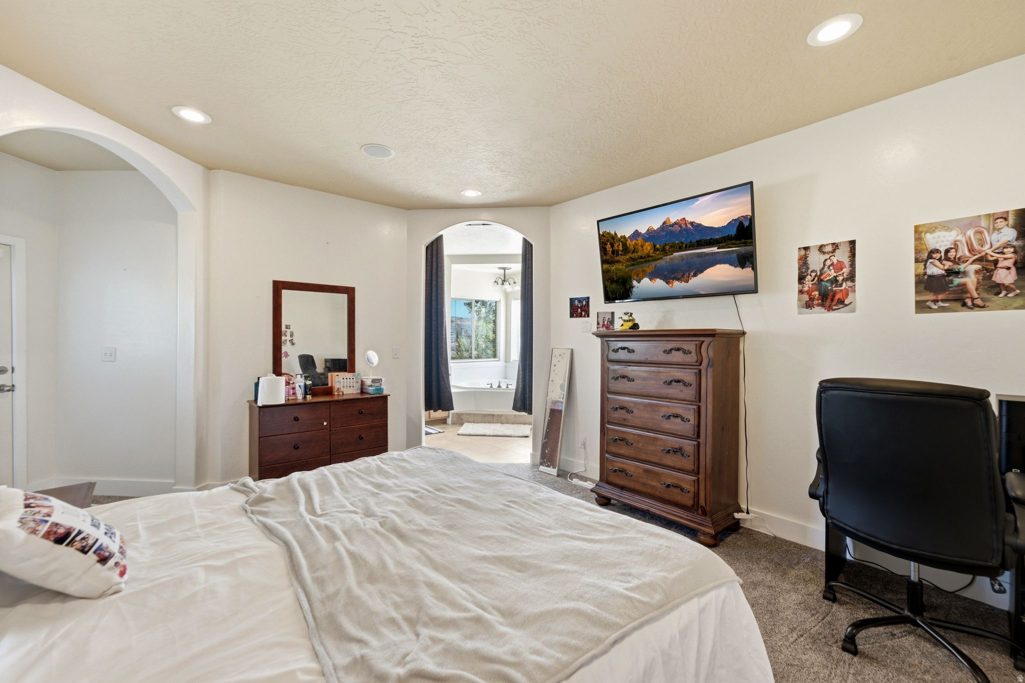SILVER LAKE - Residential