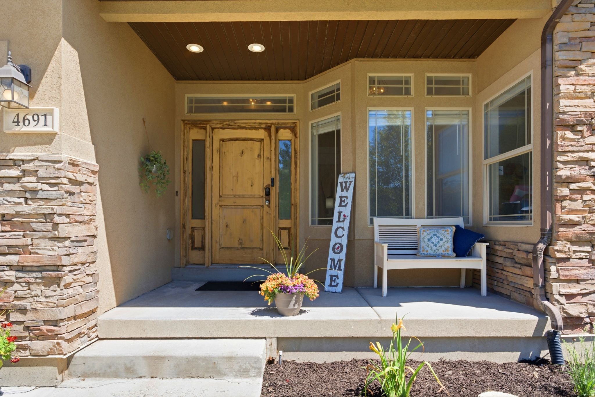 SILVER LAKE - Residential