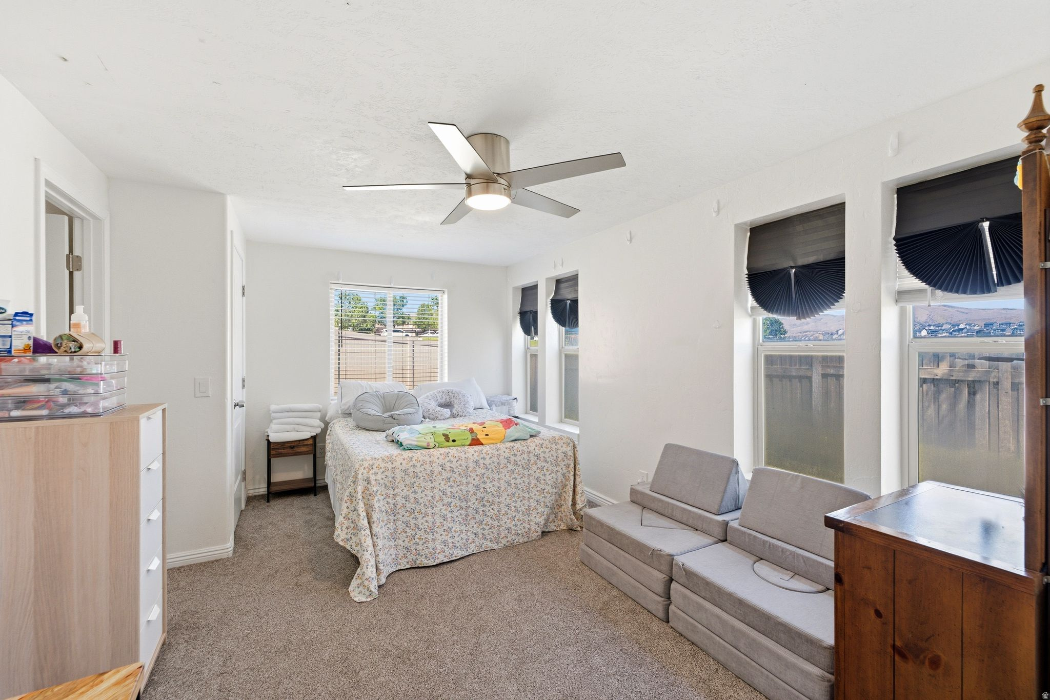 SILVER LAKE - Residential