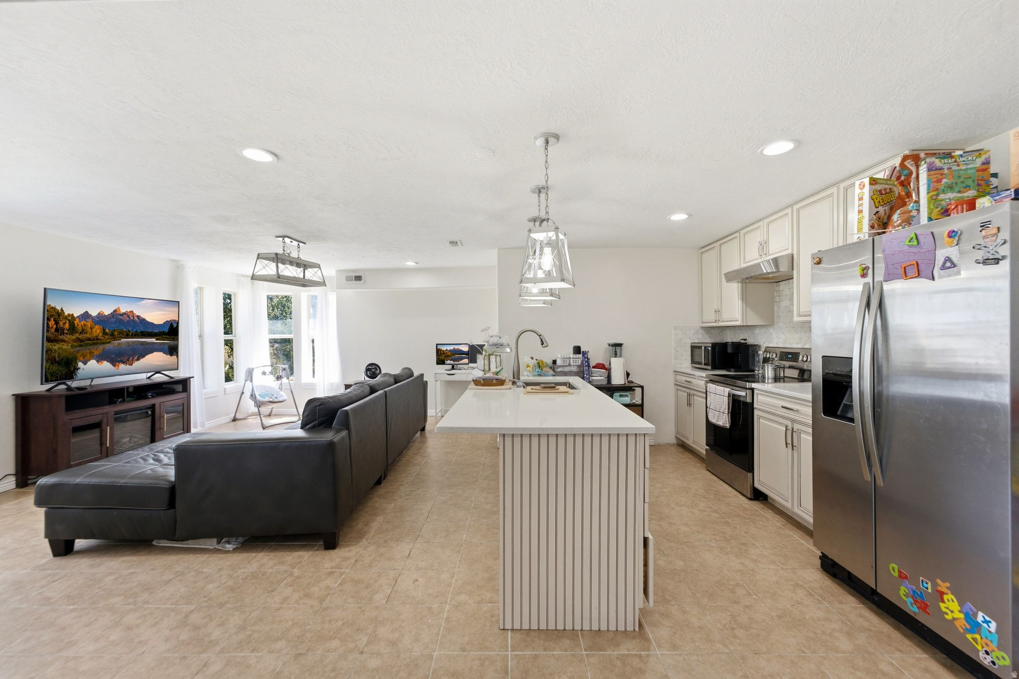 SILVER LAKE - Residential