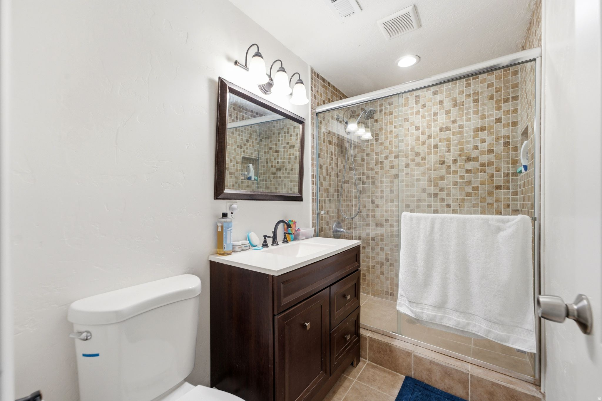 SILVER LAKE - Residential