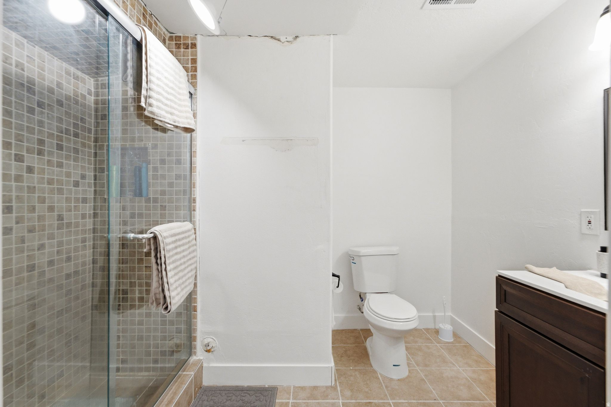 SILVER LAKE - Residential