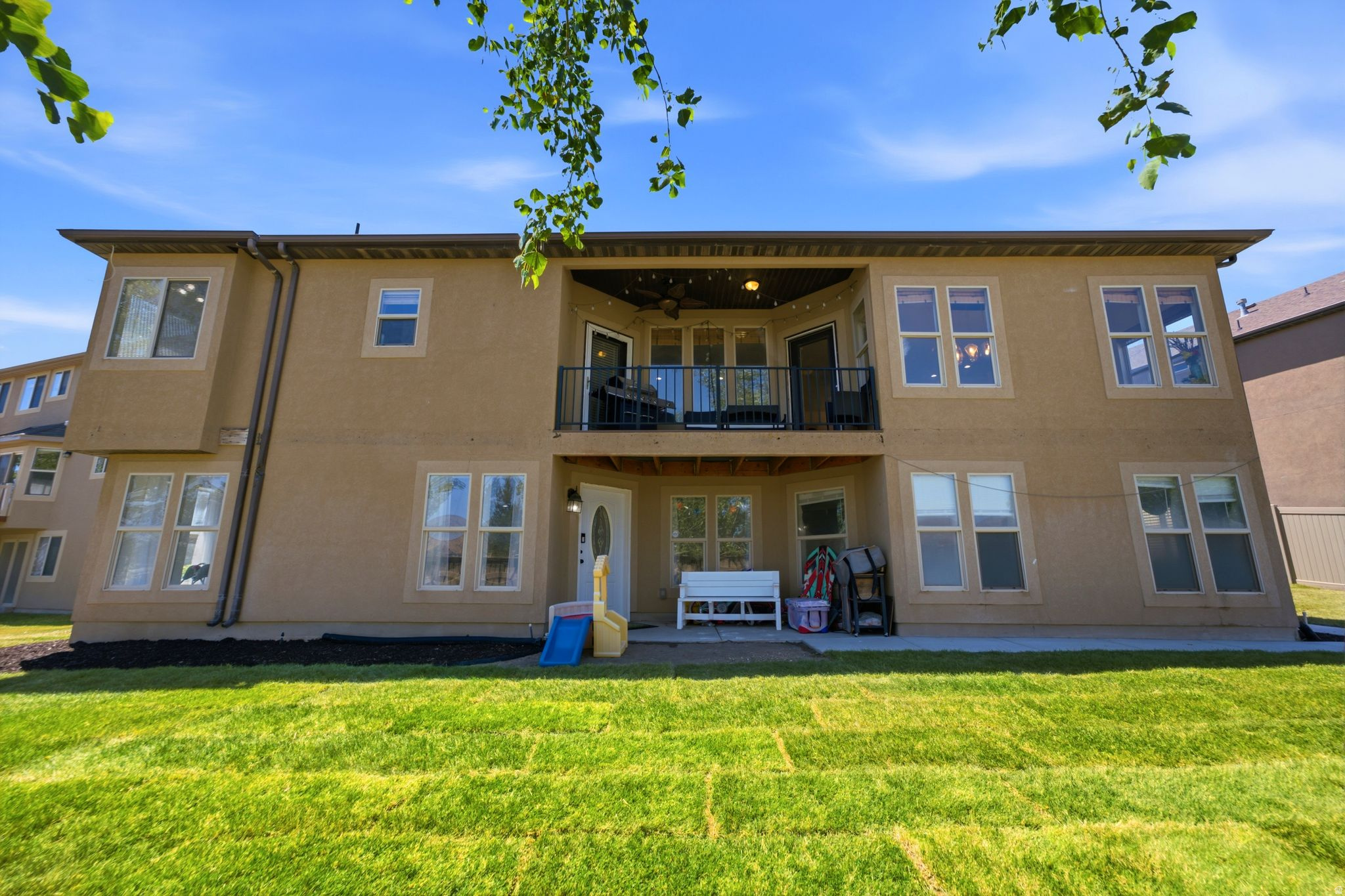 SILVER LAKE - Residential