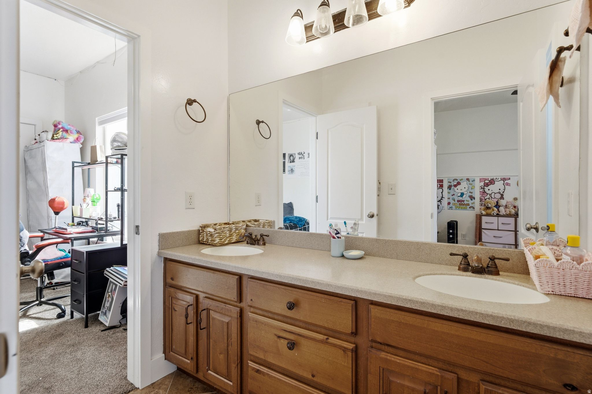 SILVER LAKE - Residential