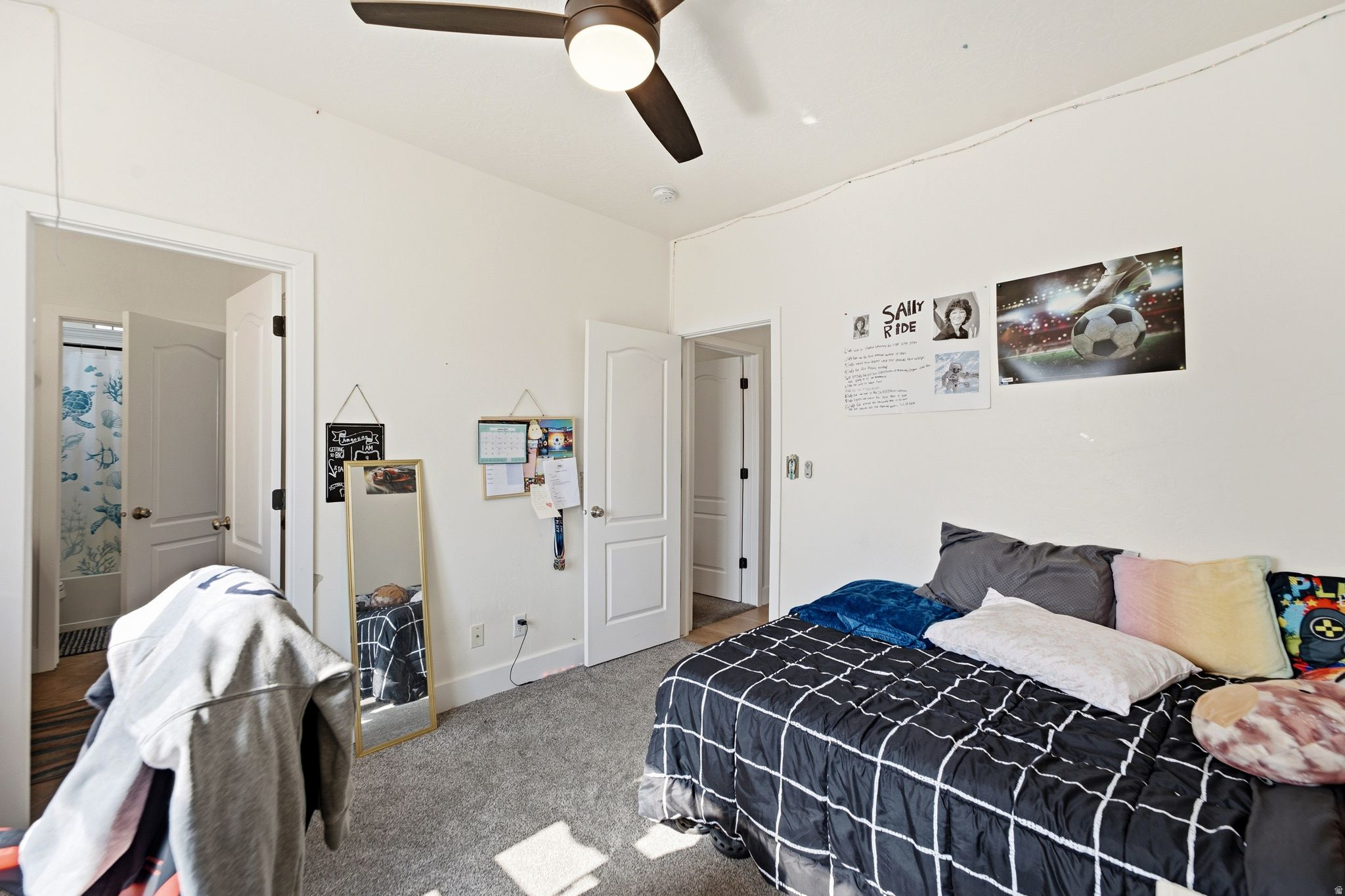 SILVER LAKE - Residential