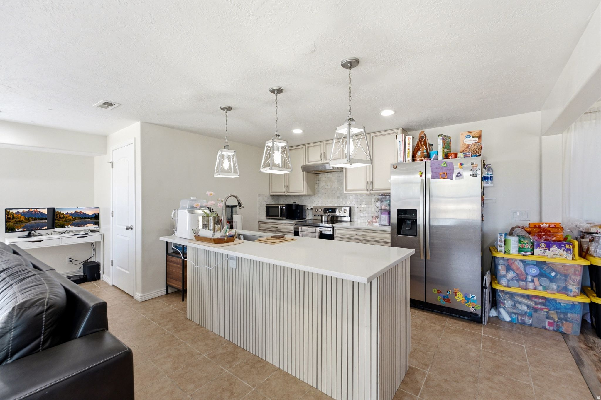 SILVER LAKE - Residential