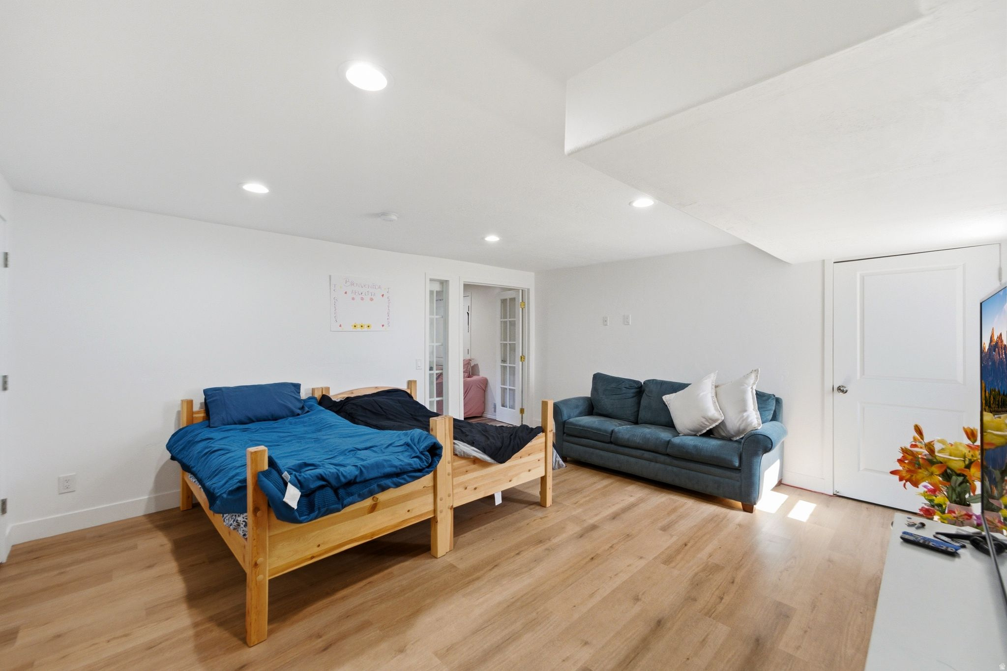 SILVER LAKE - Residential