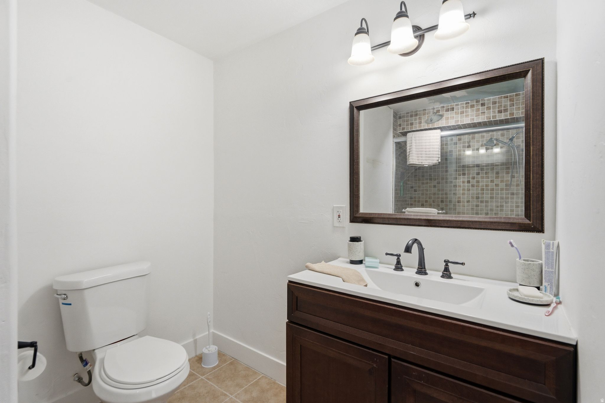 SILVER LAKE - Residential