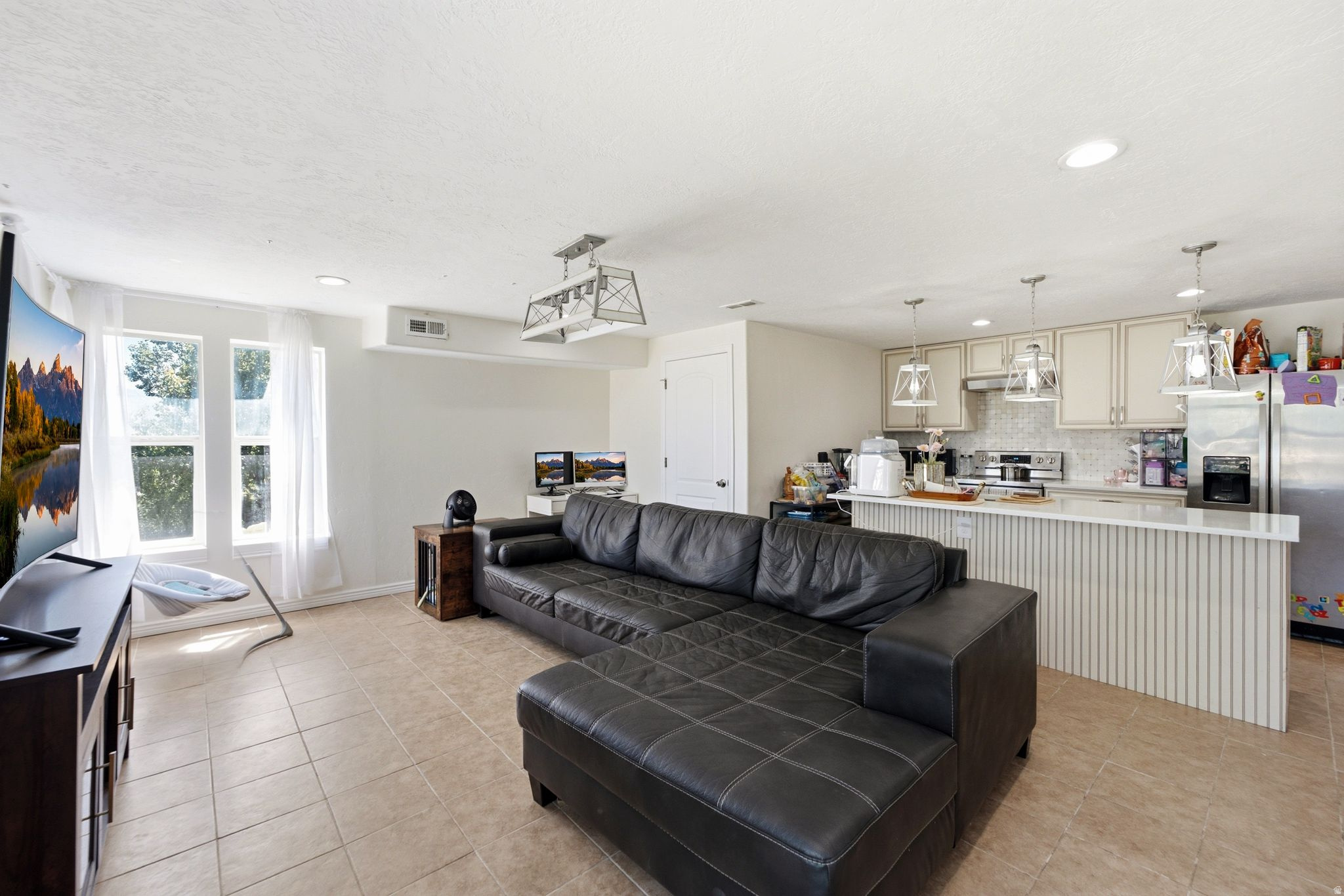 SILVER LAKE - Residential
