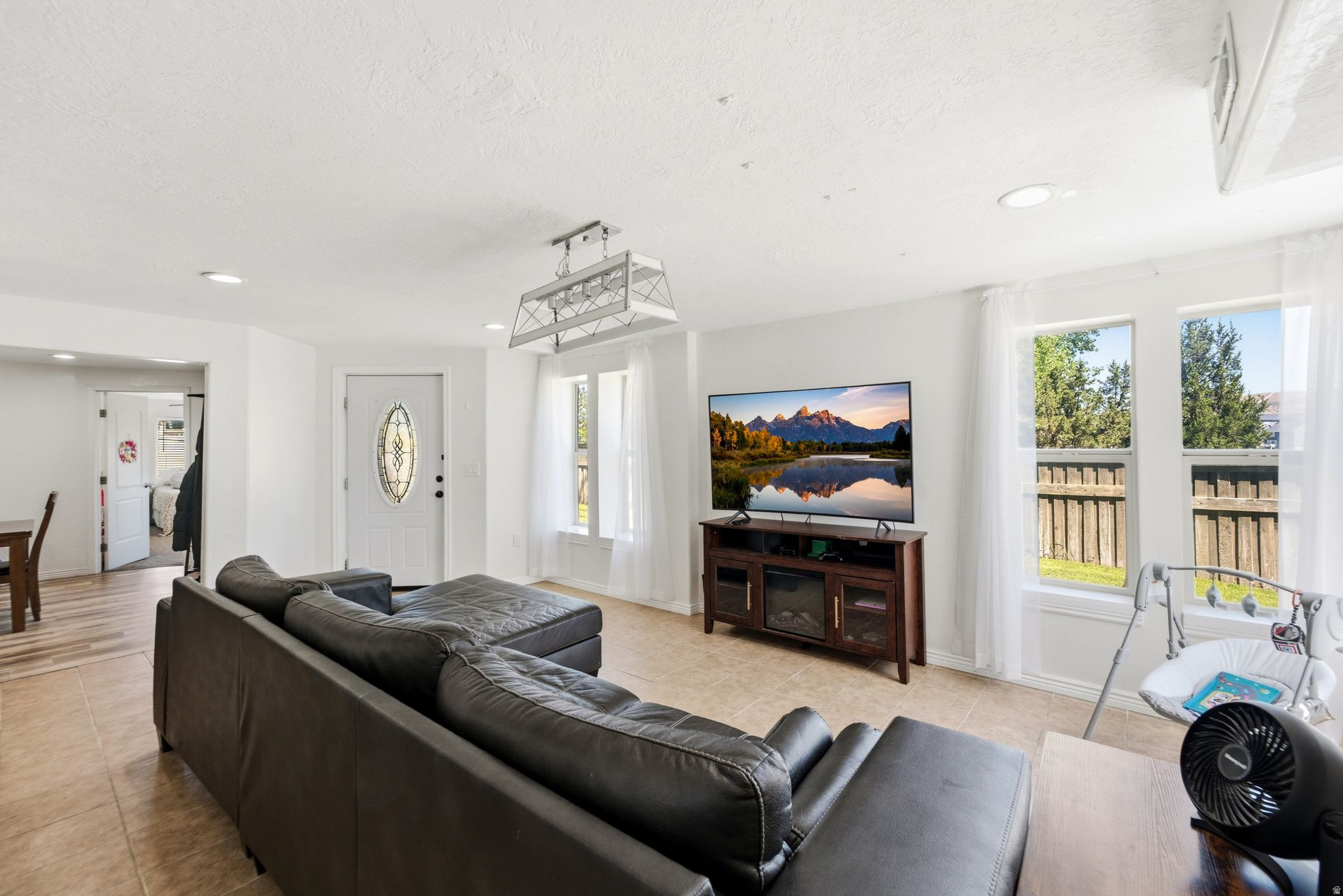 SILVER LAKE - Residential
