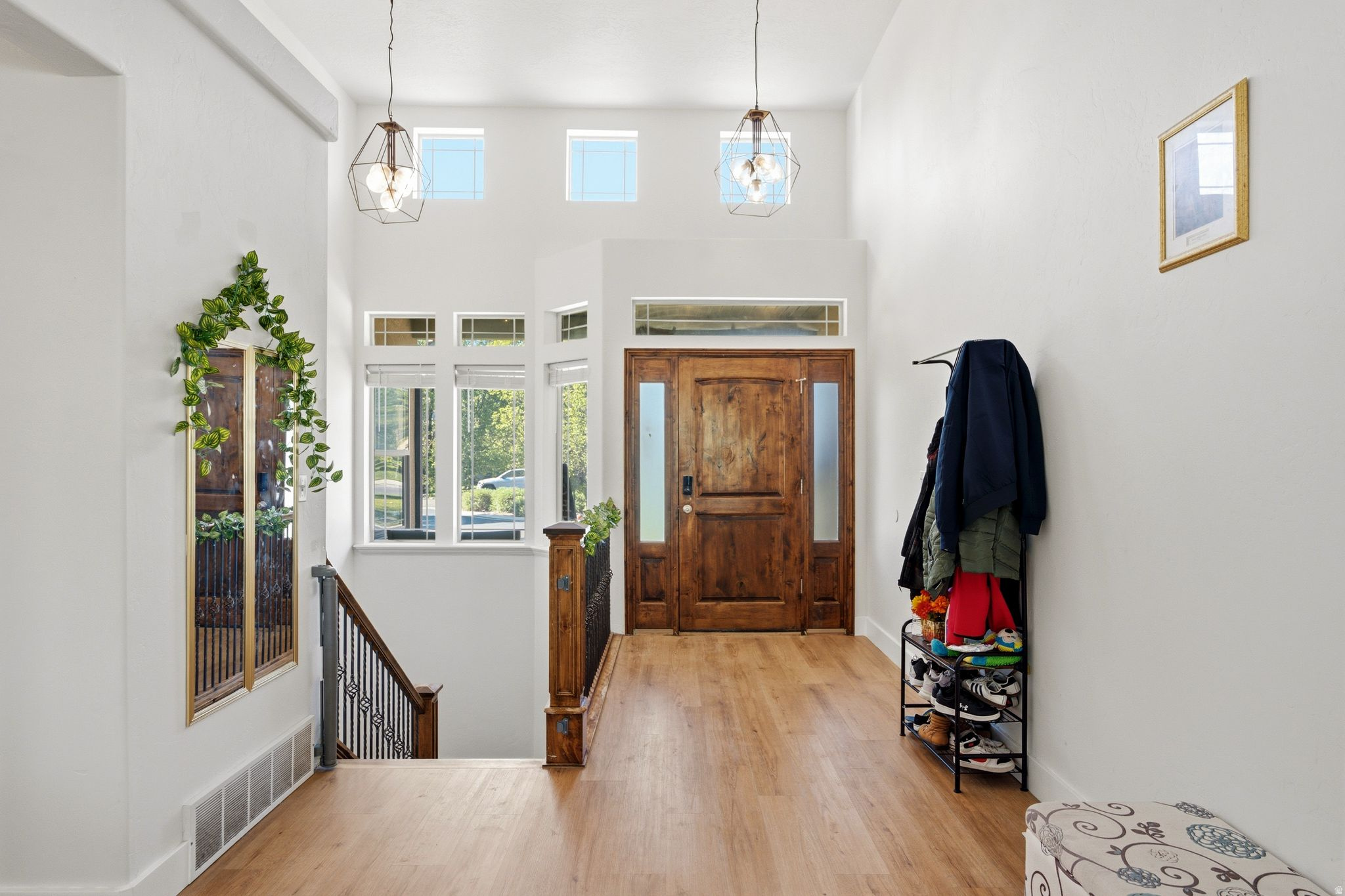 SILVER LAKE - Residential