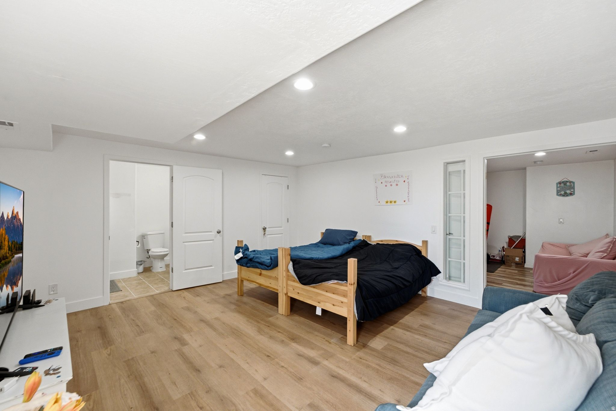 SILVER LAKE - Residential