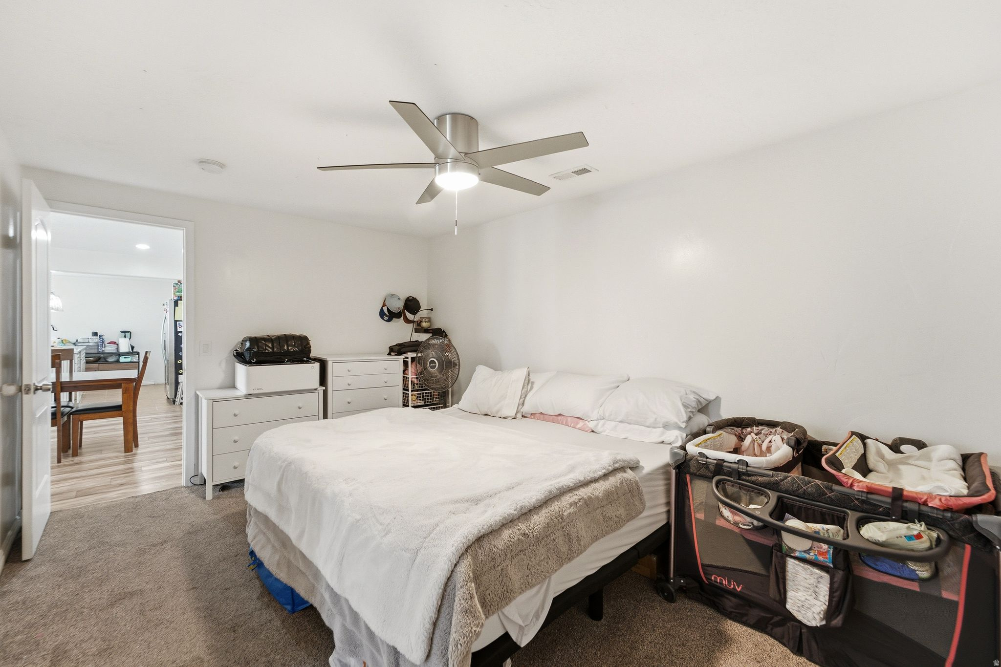 SILVER LAKE - Residential