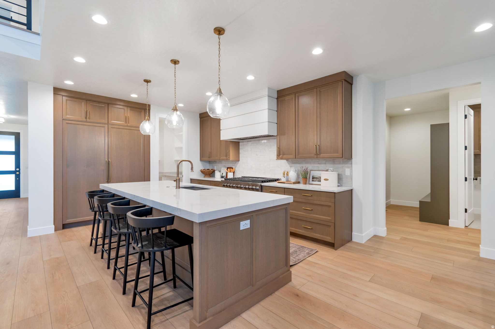 BEACON POINTE - Residential