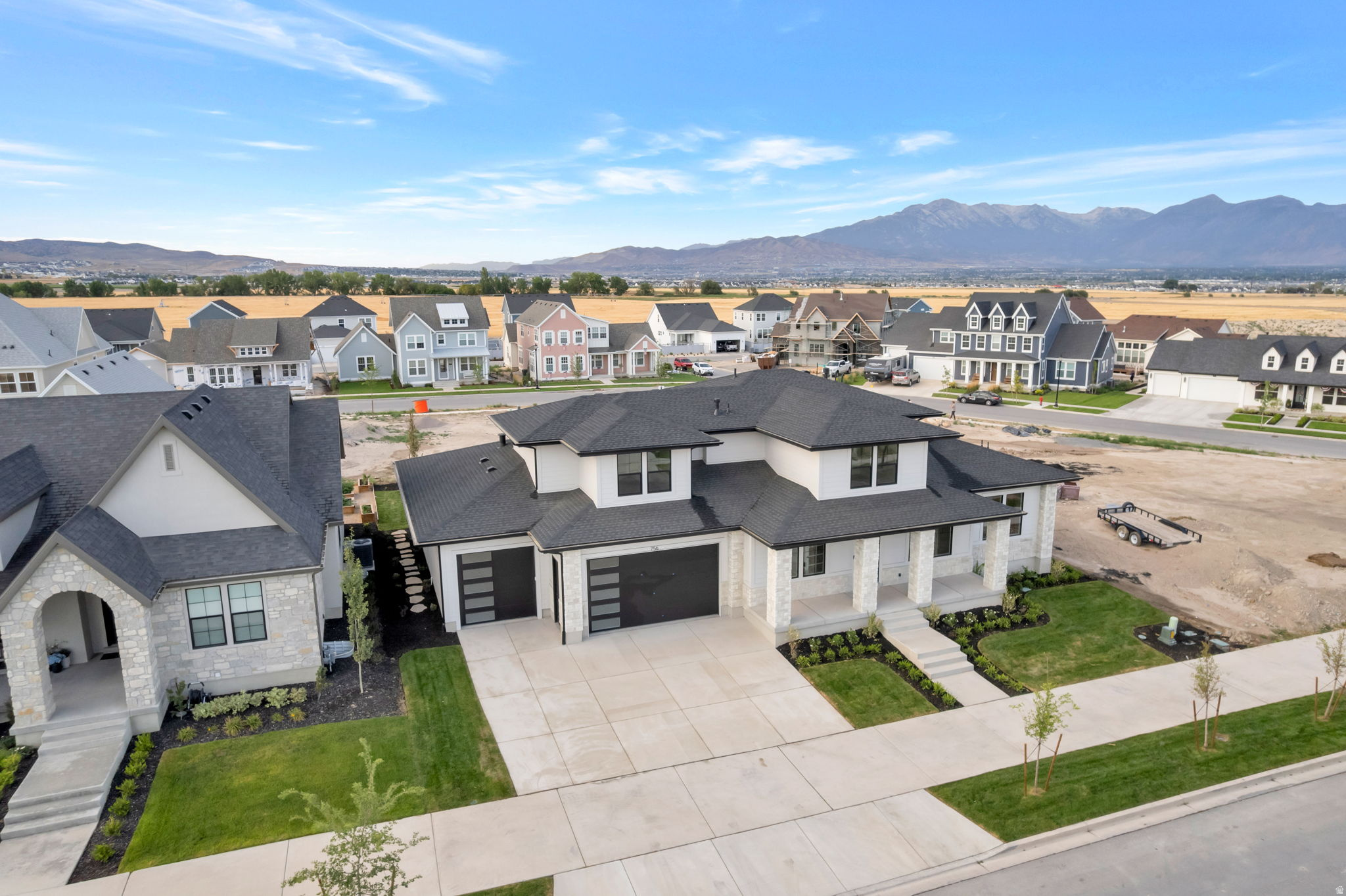 BEACON POINTE - Residential
