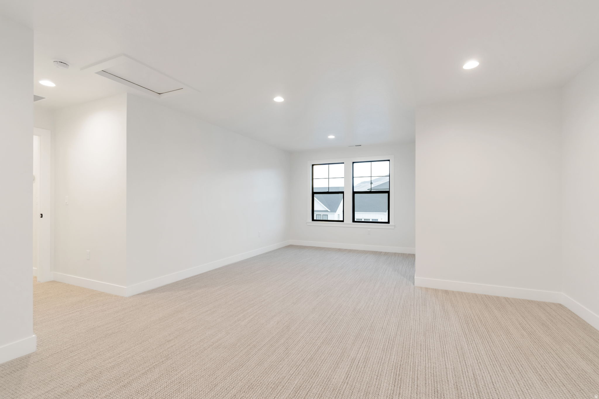 BEACON POINTE - Residential