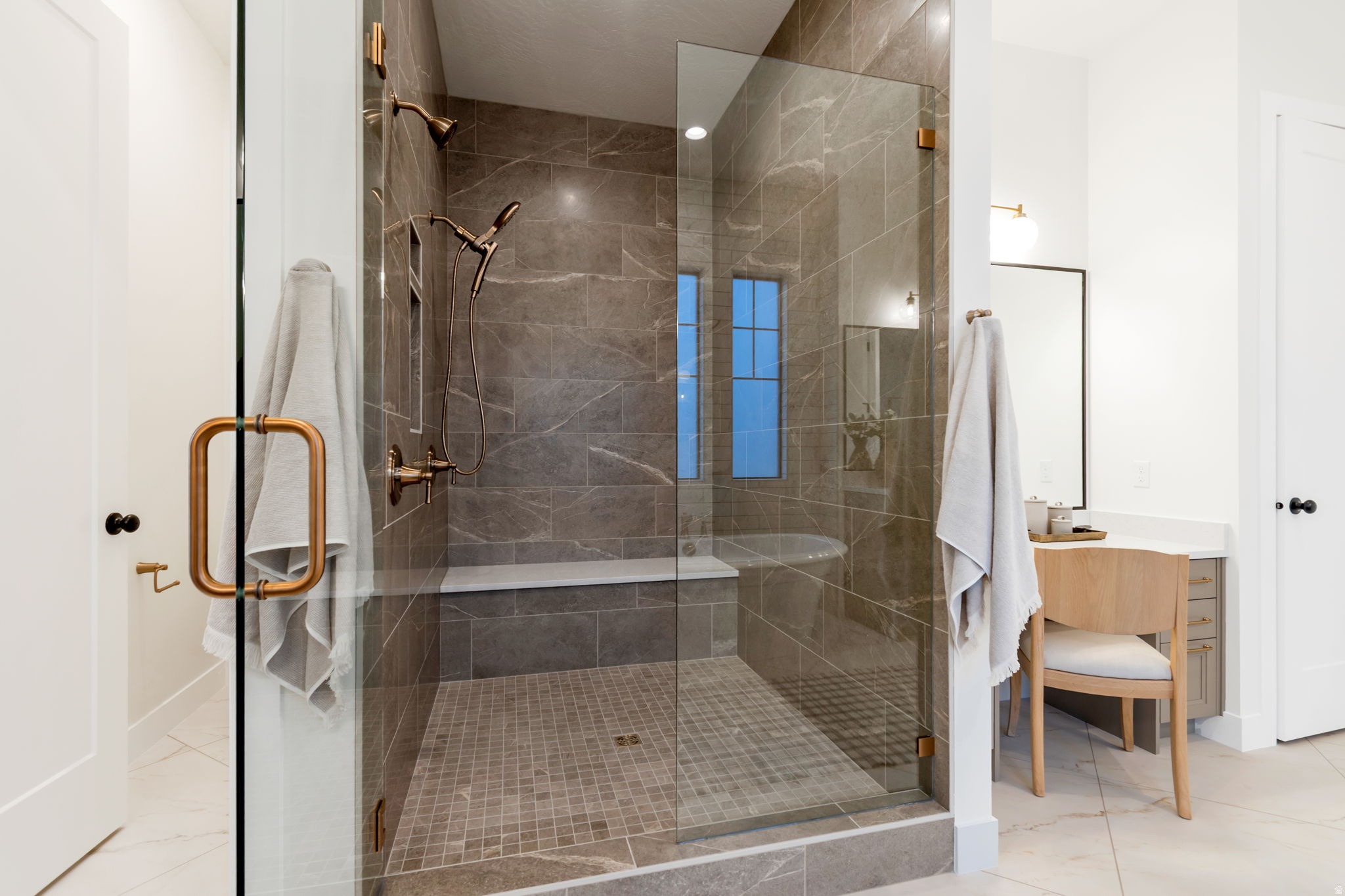 BEACON POINTE - Residential