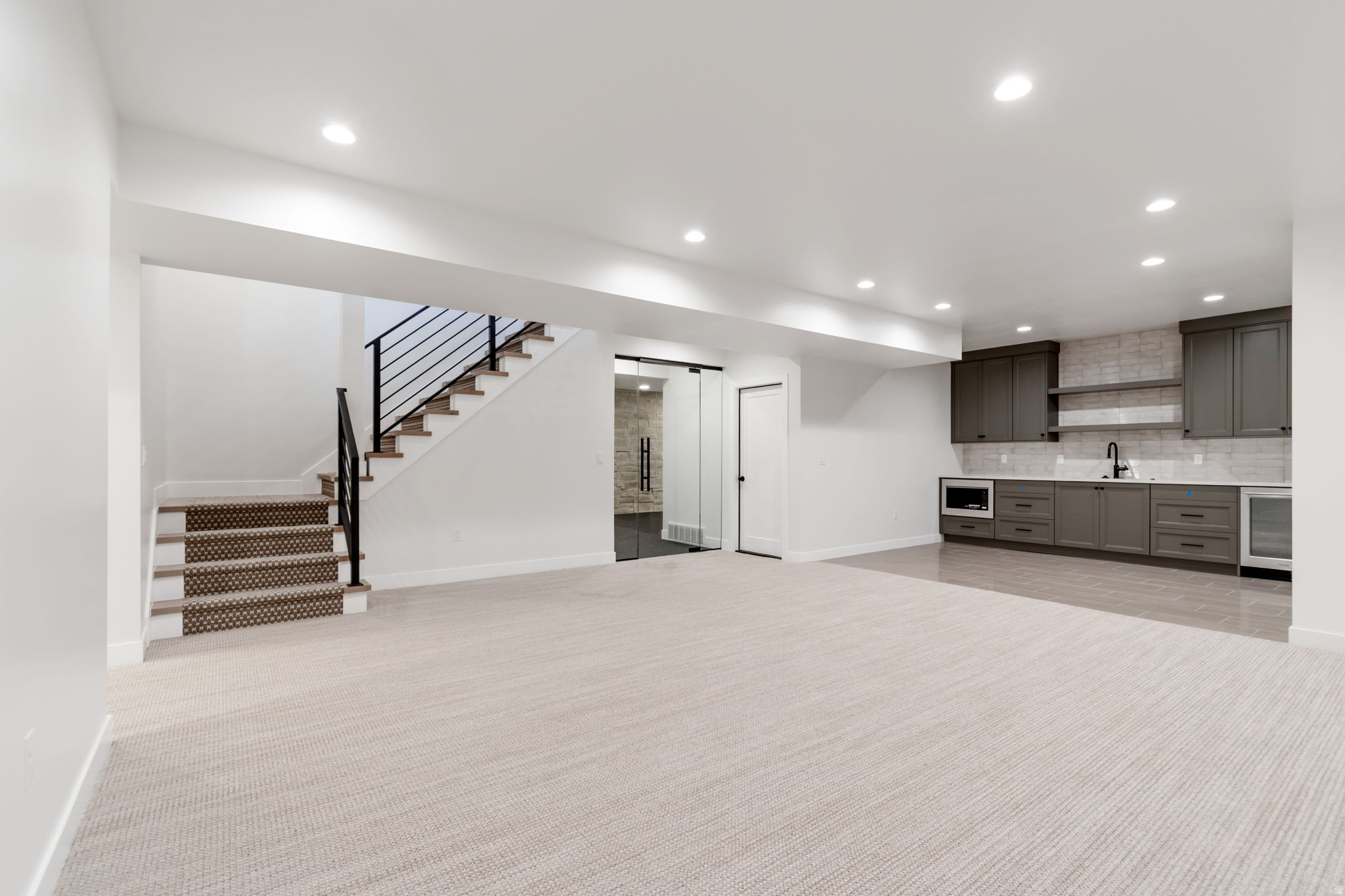 BEACON POINTE - Residential