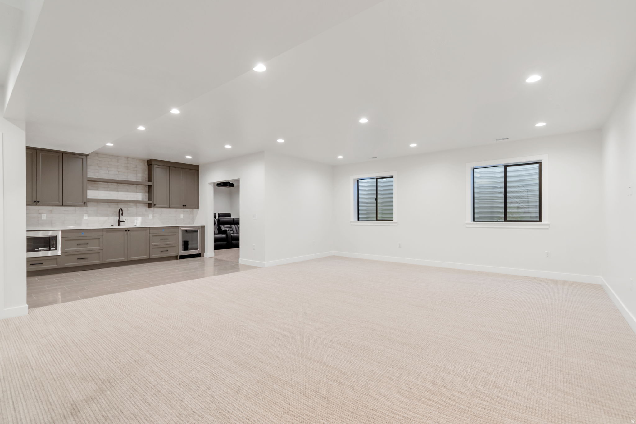 BEACON POINTE - Residential