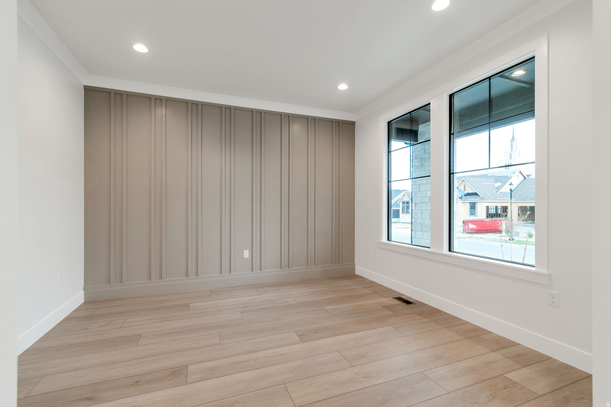 BEACON POINTE - Residential