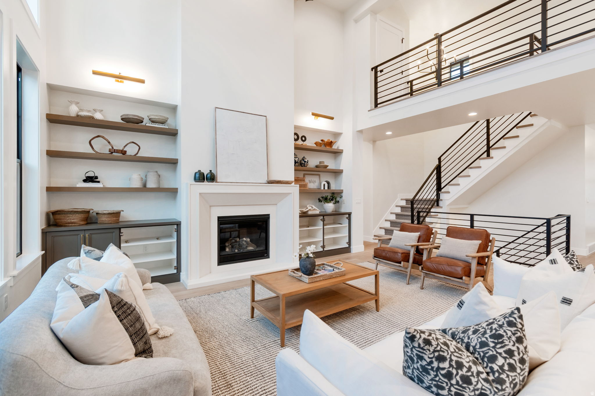 BEACON POINTE - Residential
