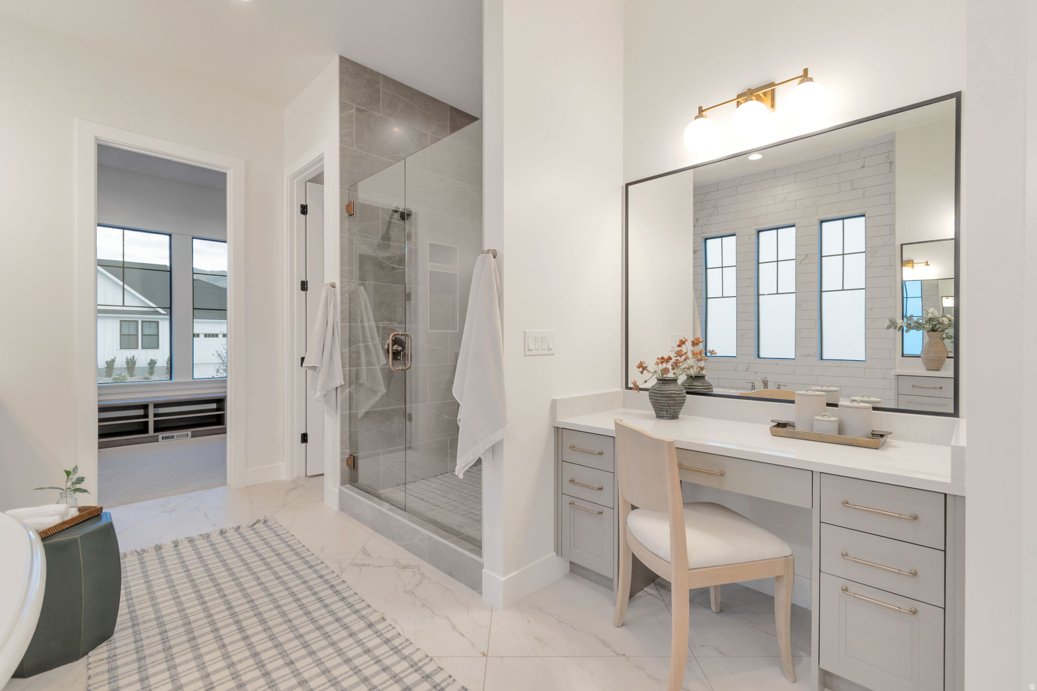 BEACON POINTE - Residential