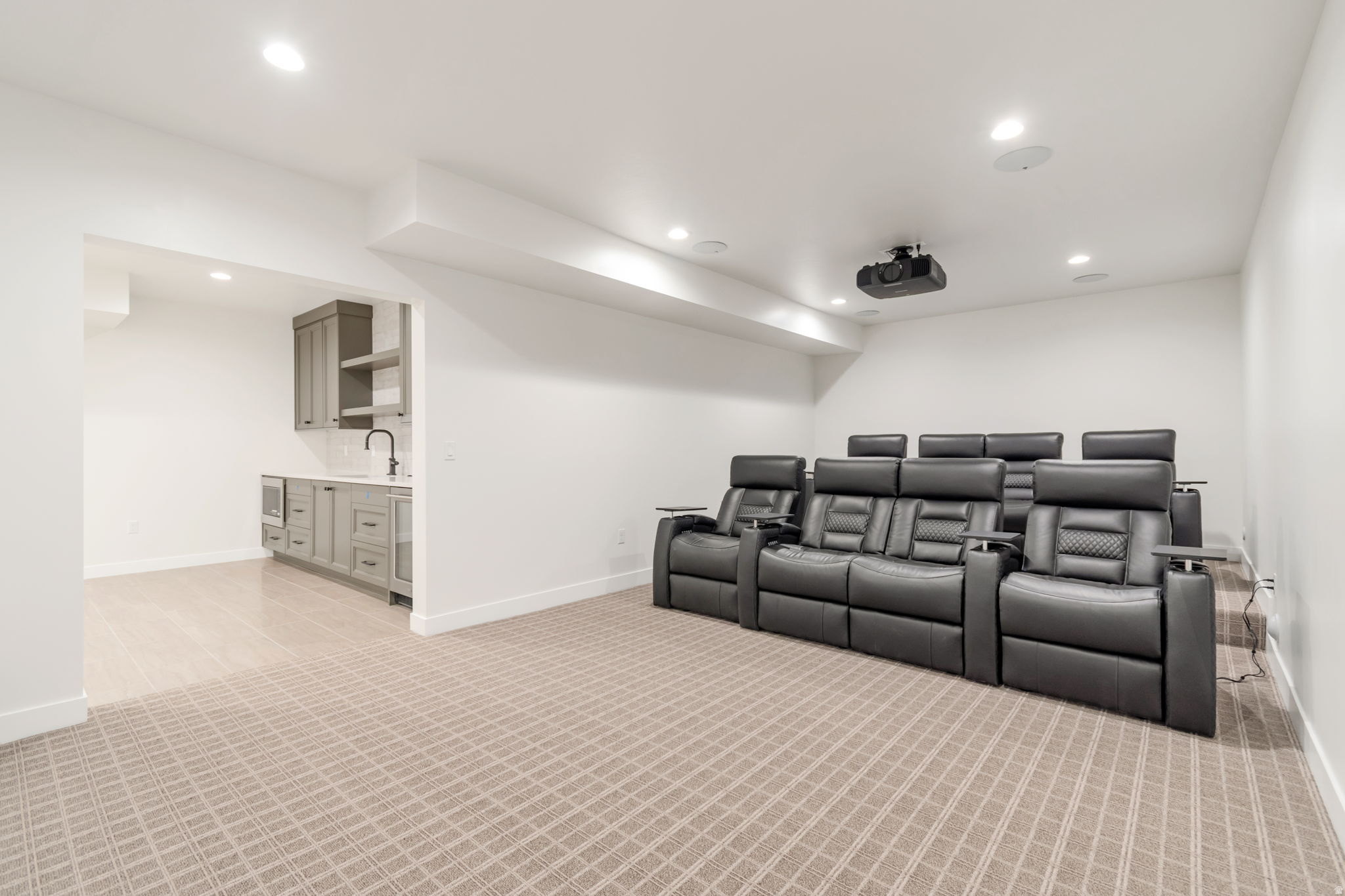 BEACON POINTE - Residential
