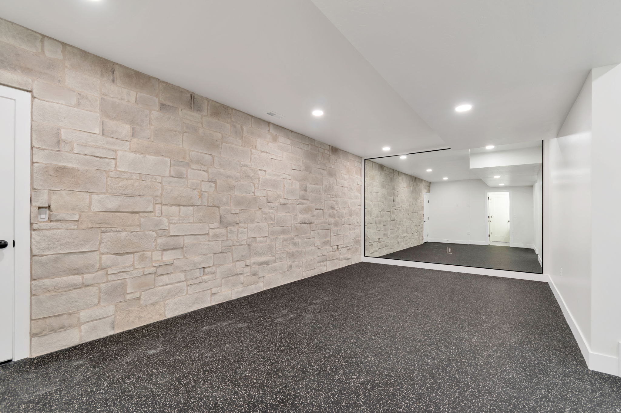 BEACON POINTE - Residential