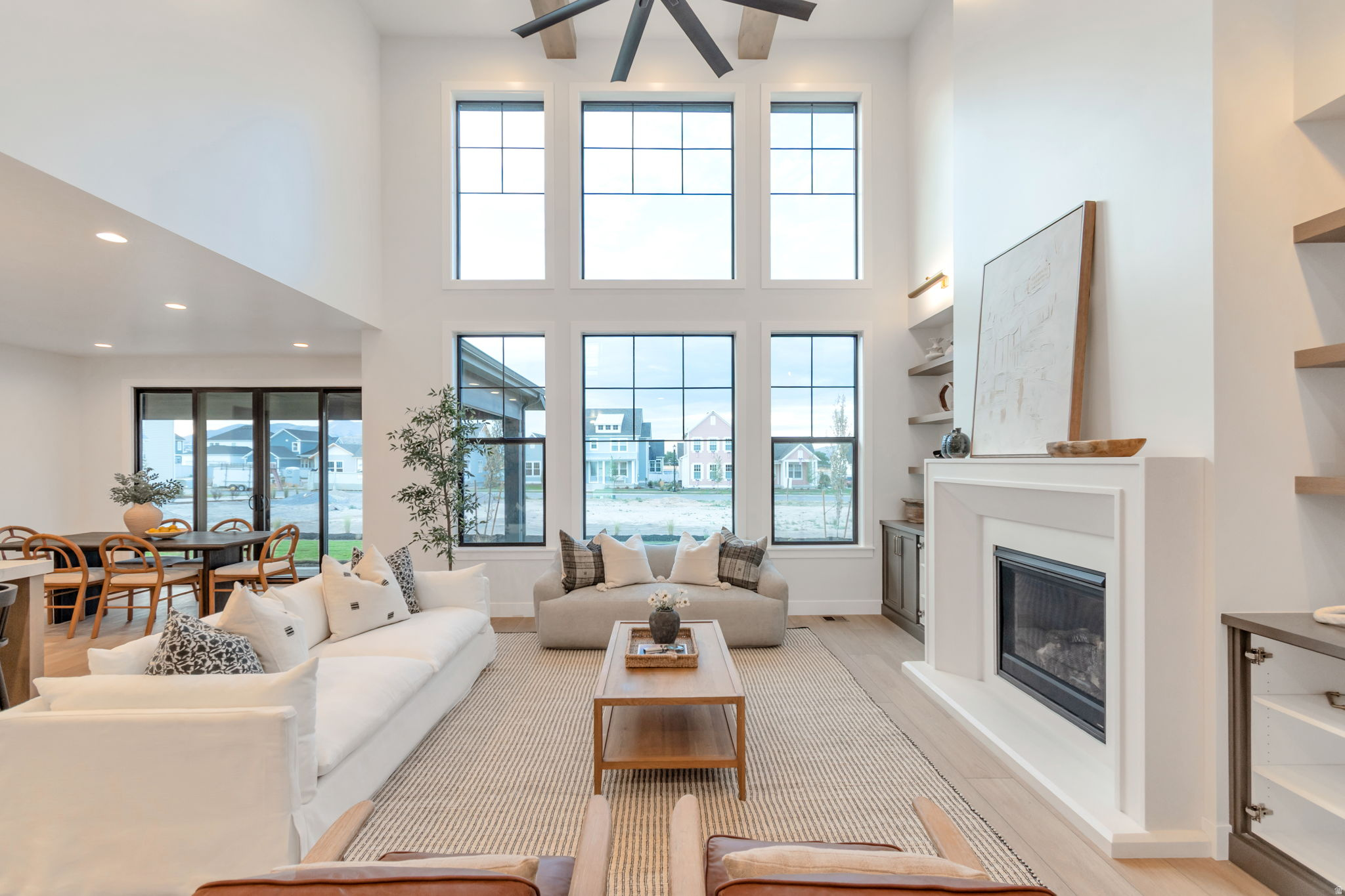 BEACON POINTE - Residential