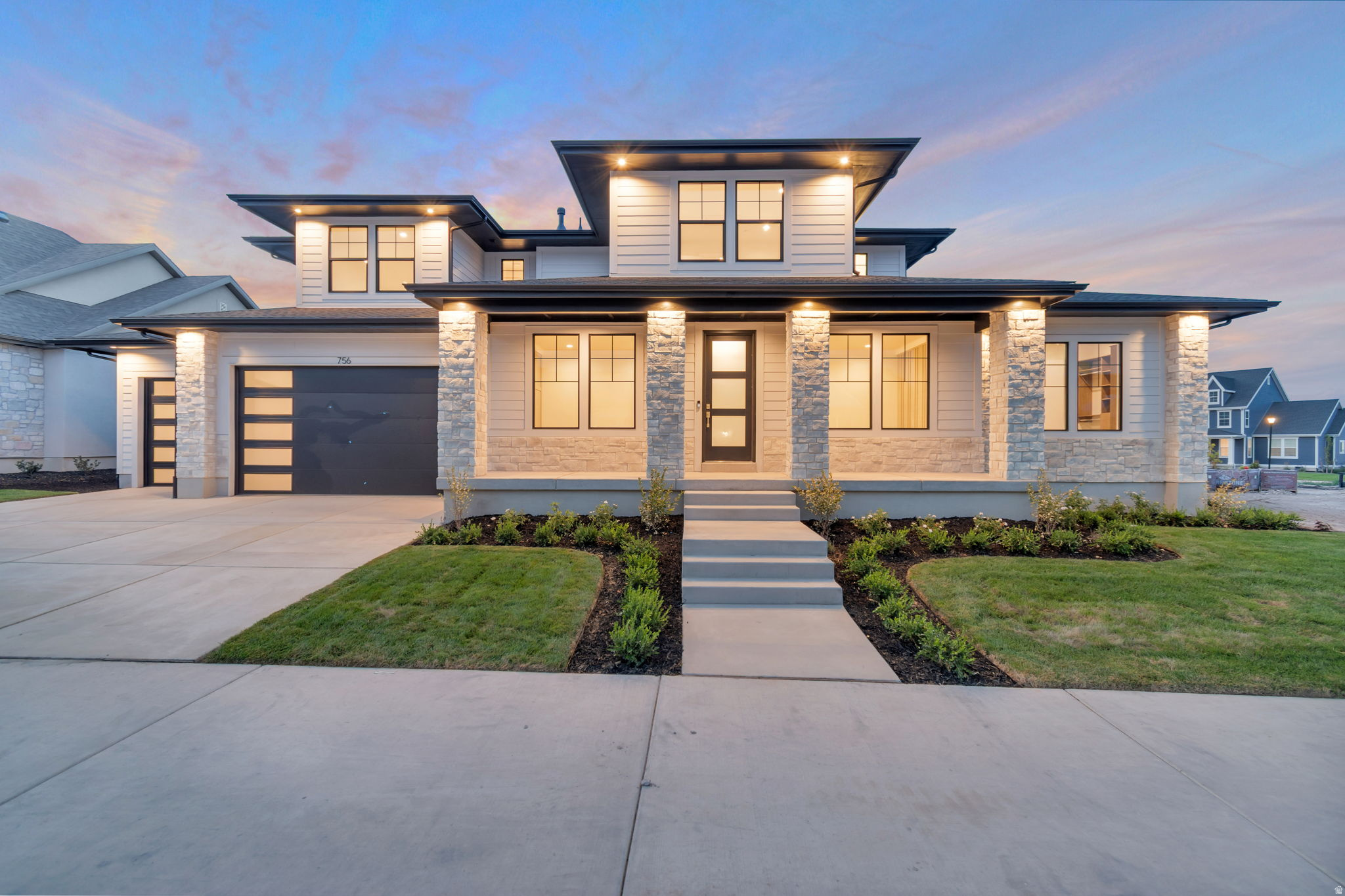 BEACON POINTE - Residential