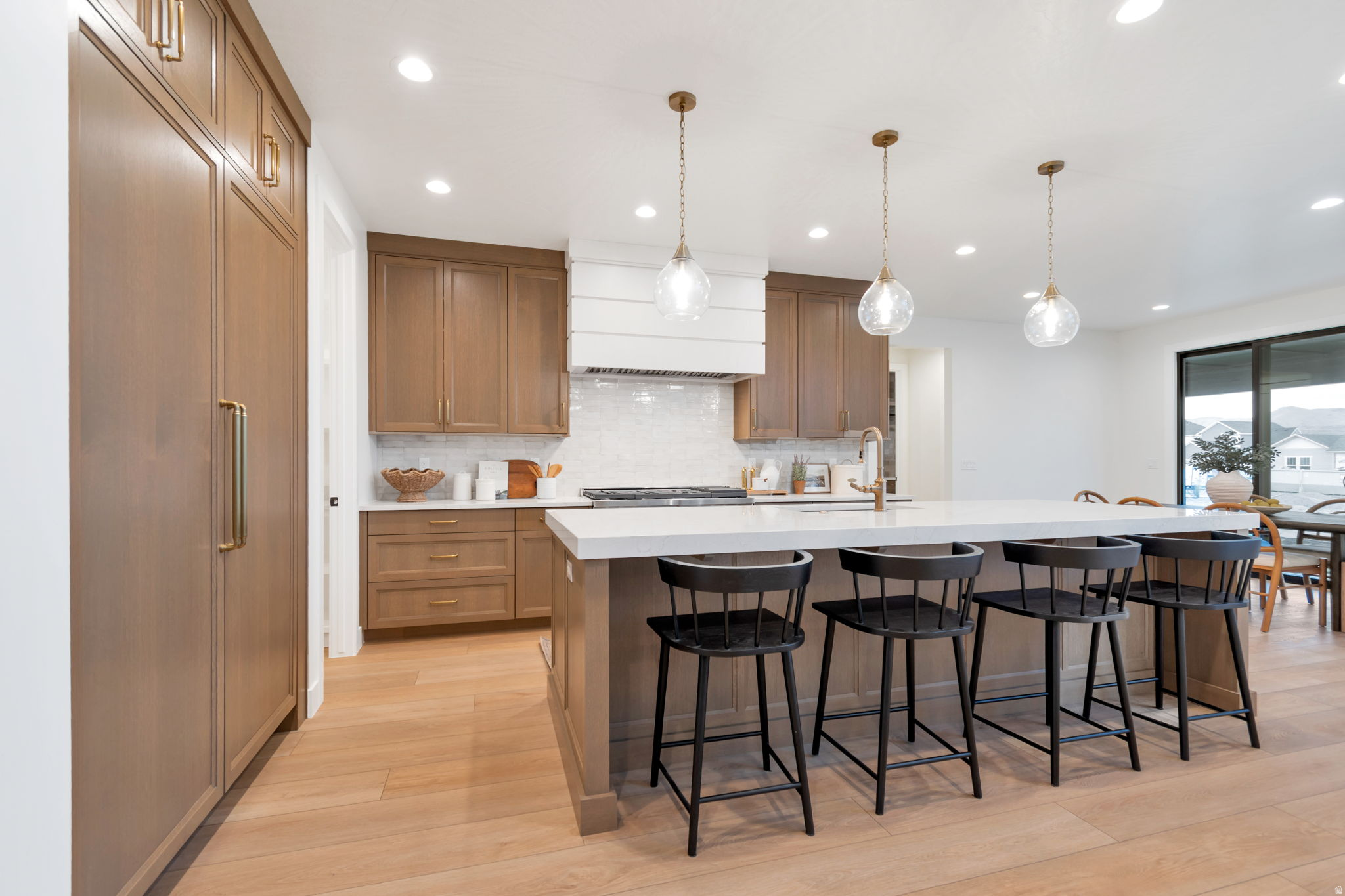 BEACON POINTE - Residential