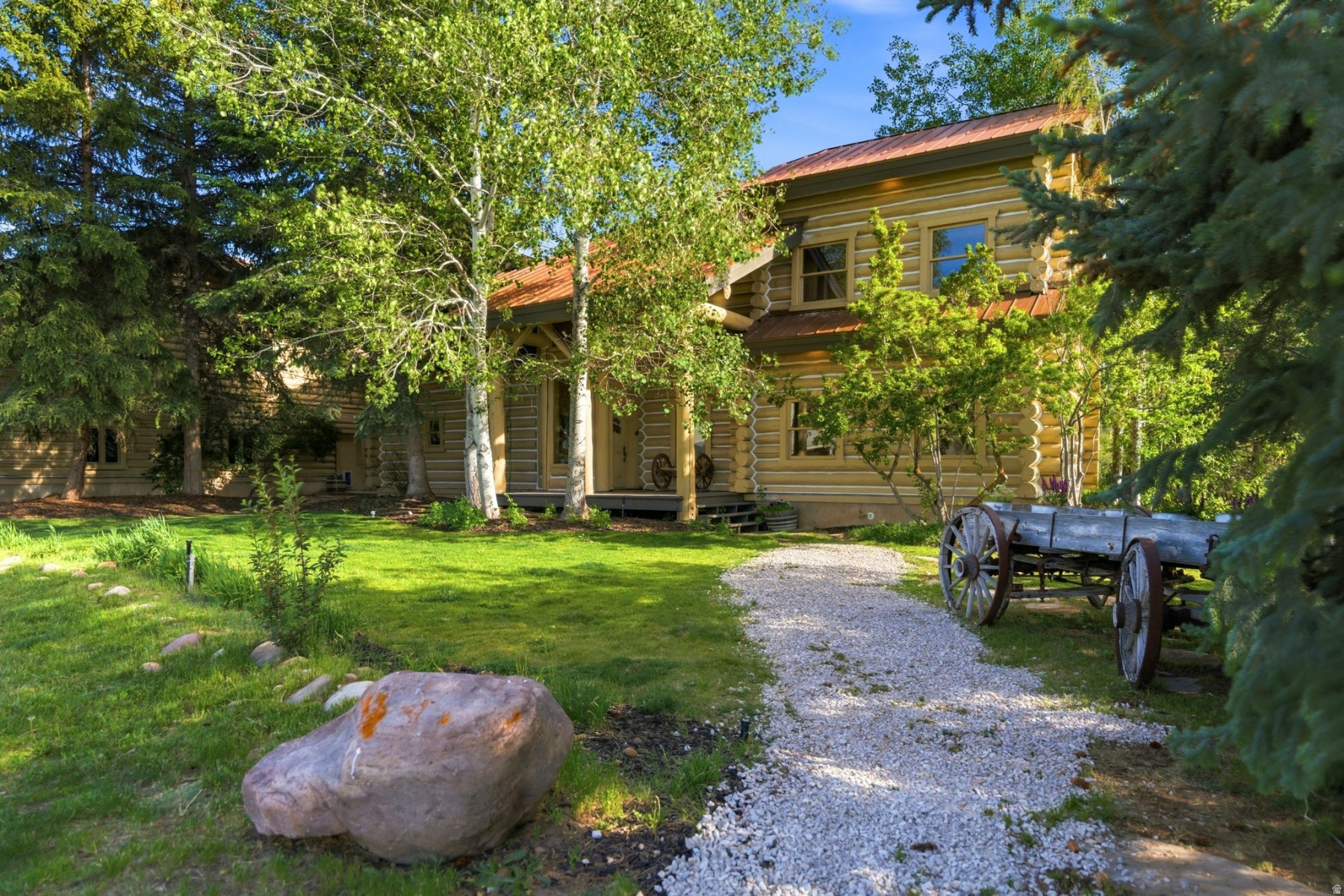 SOUTY SUMMIT - Residential