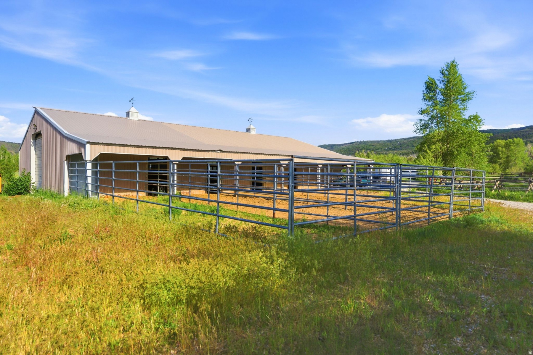 SOUTY SUMMIT - Residential
