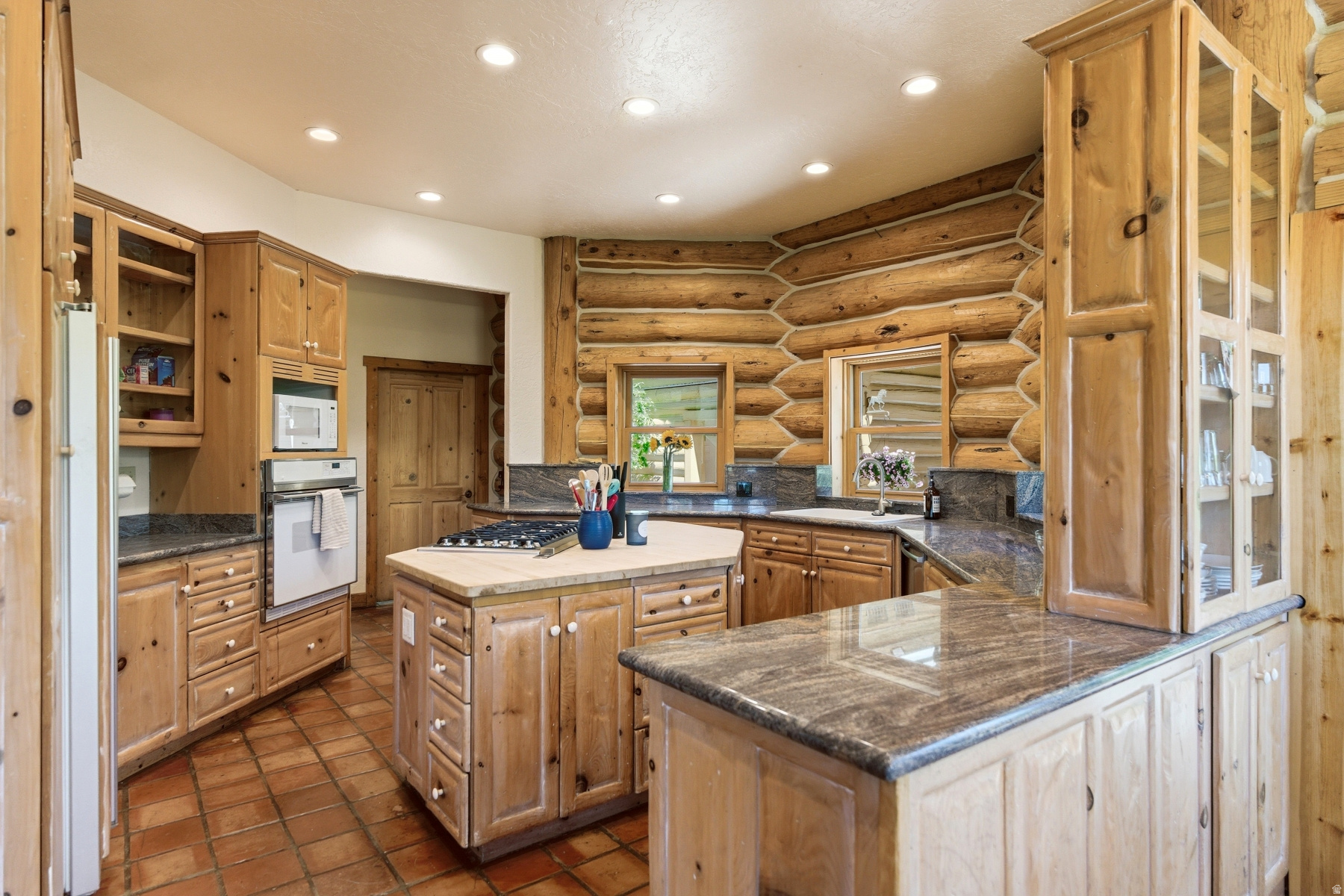 SOUTY SUMMIT - Residential