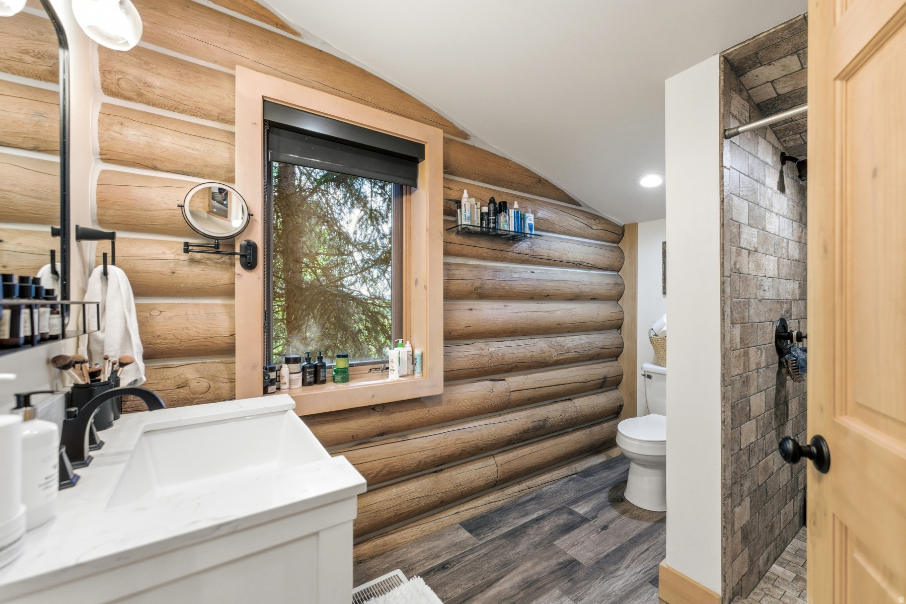 SOUTY SUMMIT - Residential