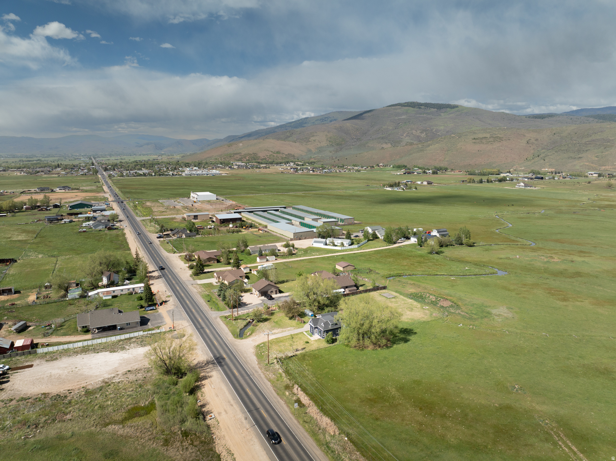 FRANCIS TOWN - Commercial Sale