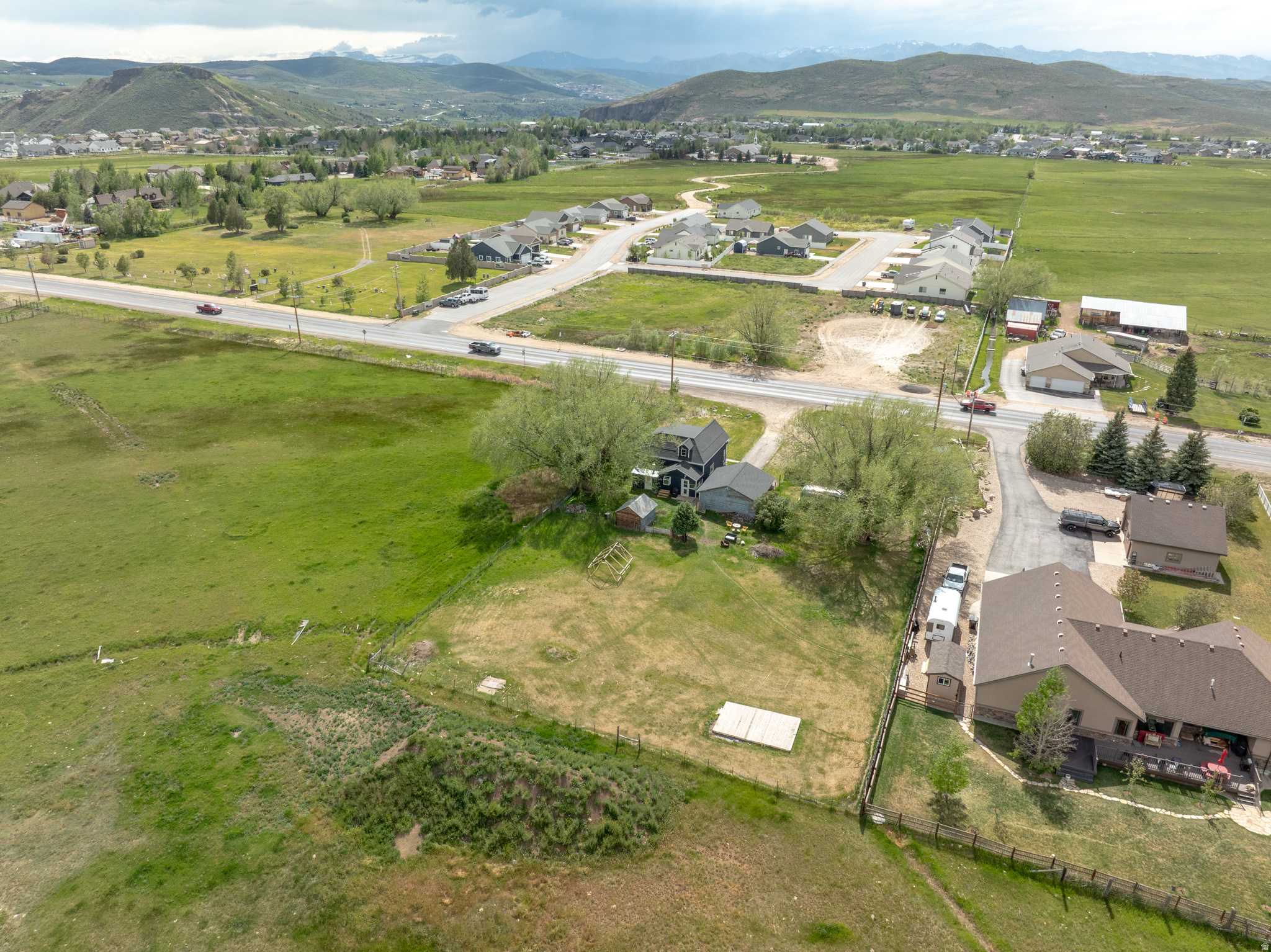 FRANCIS TOWN - Commercial Sale