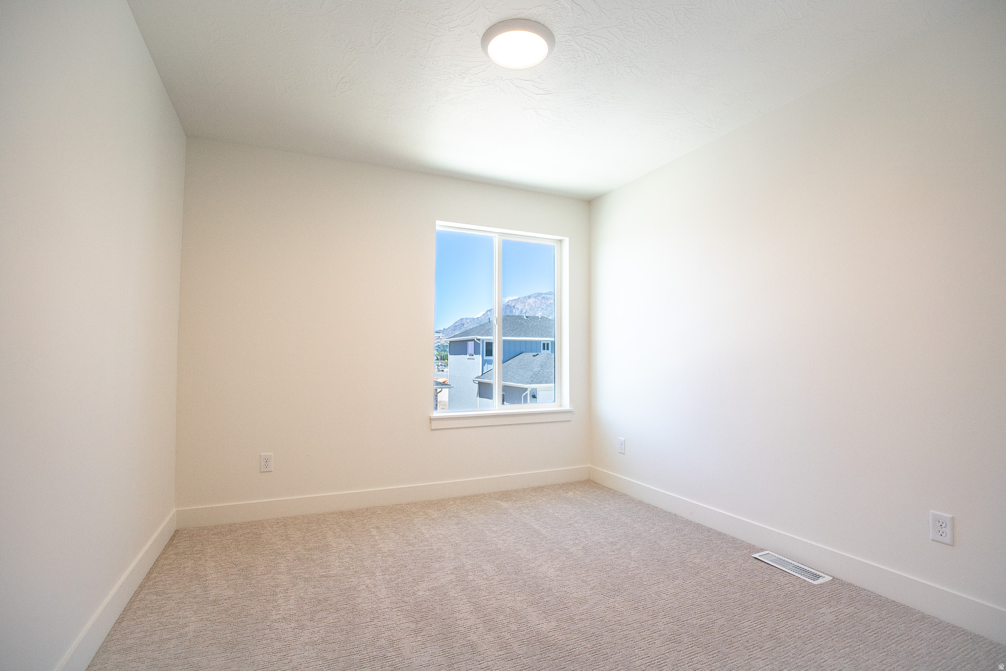 LOMOND HEIGHTS - Residential