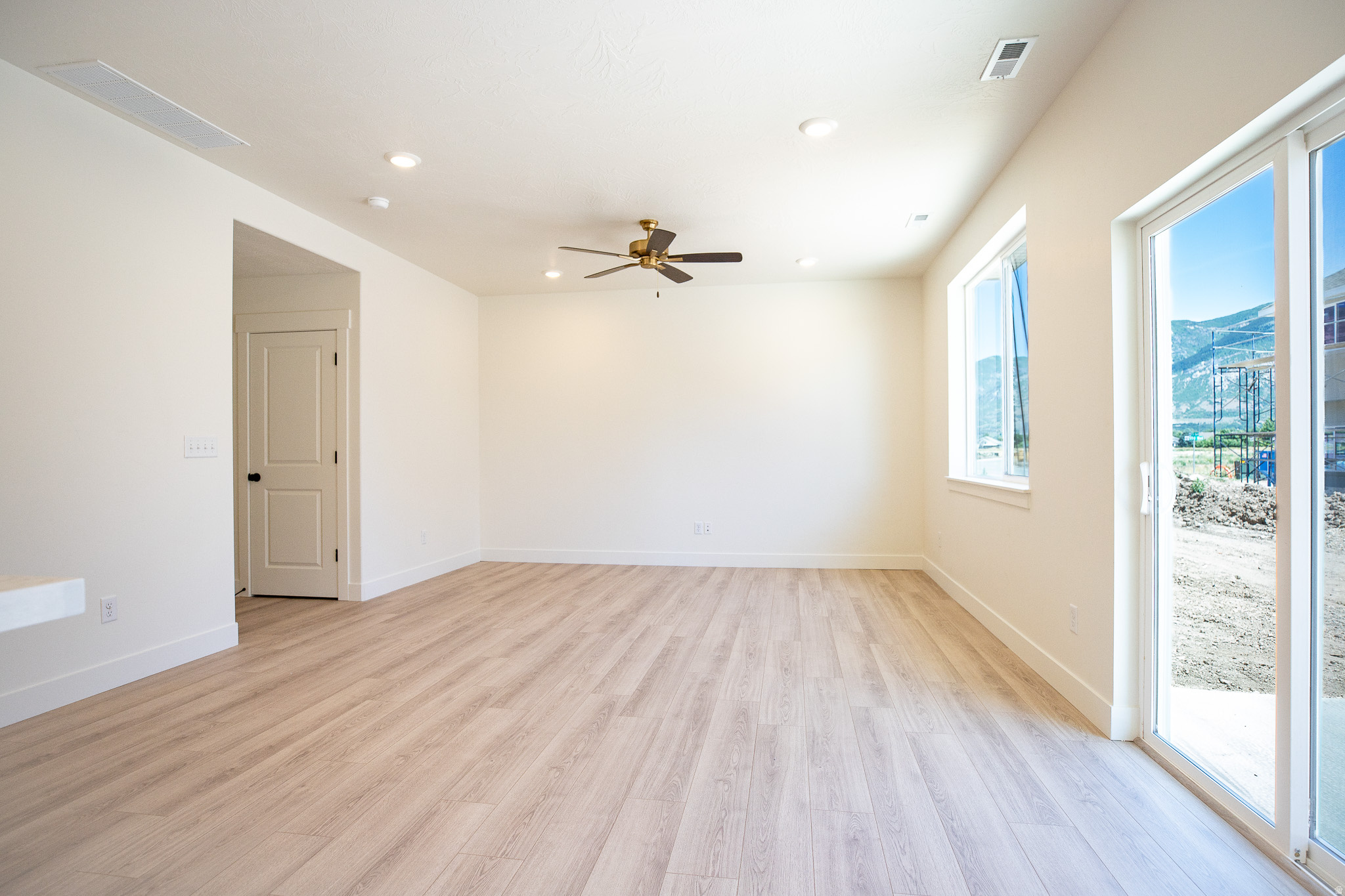 LOMOND HEIGHTS - Residential