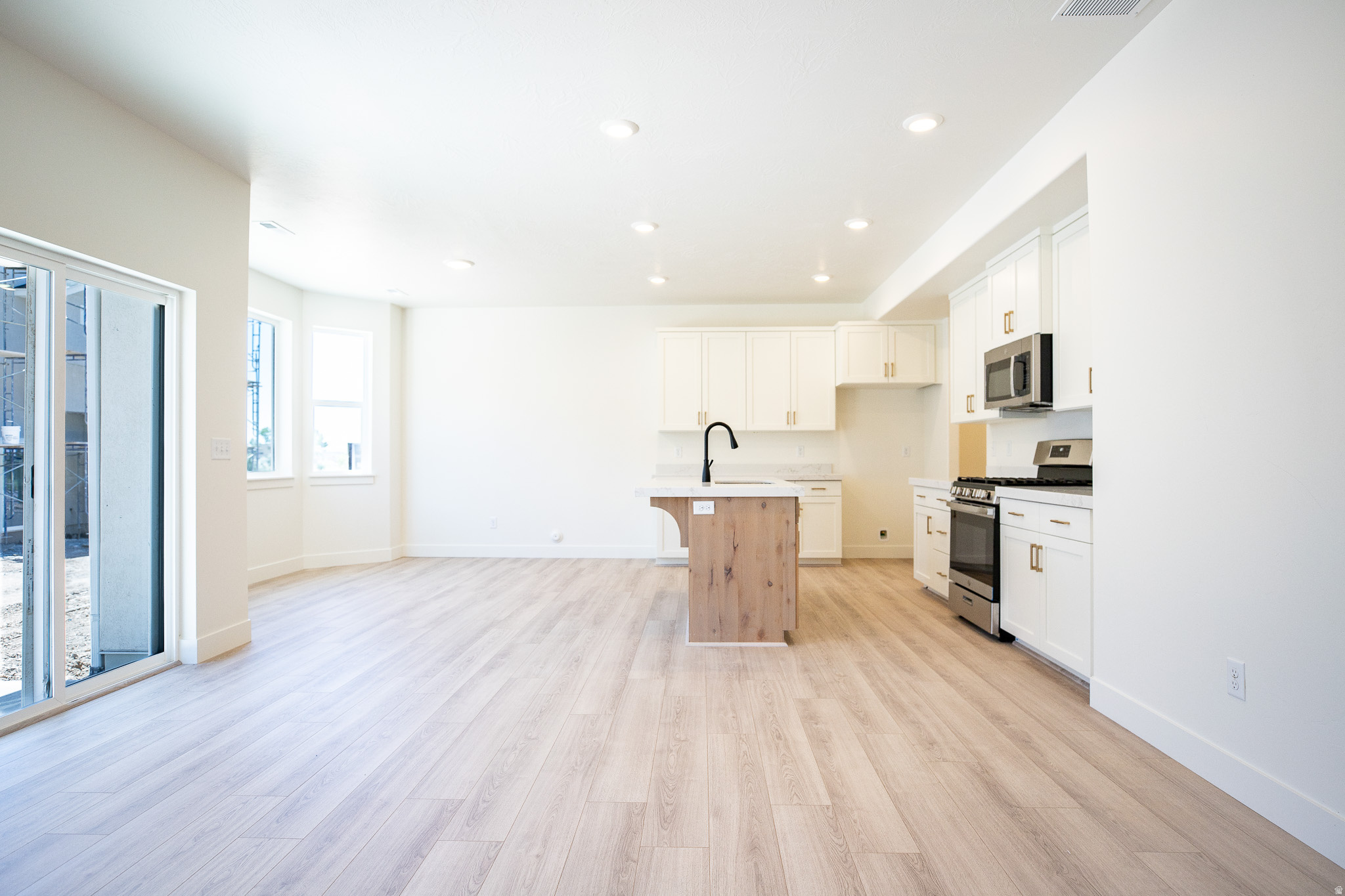 LOMOND HEIGHTS - Residential