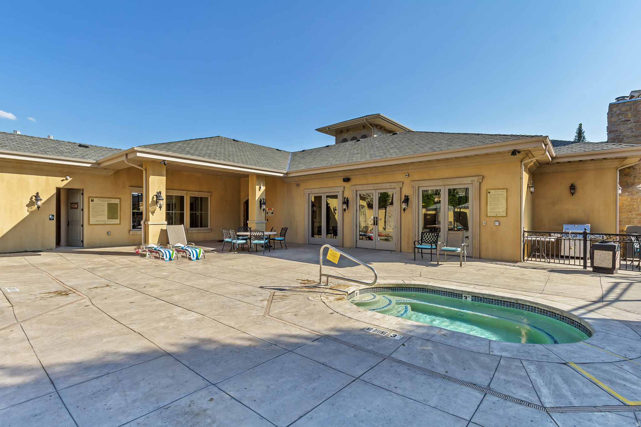 TUSCAN VILLAS - Residential