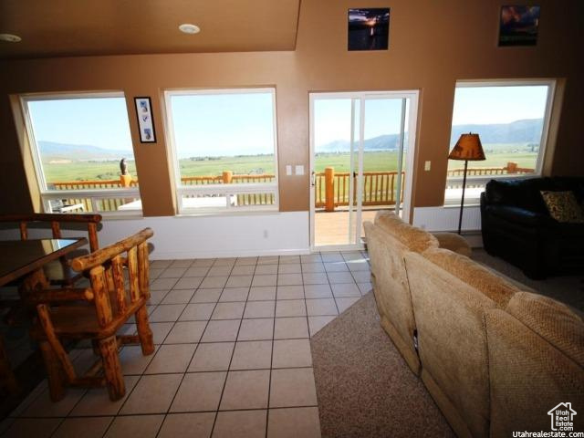 LAST CHANCE PH 1 LOT 8 - Residential