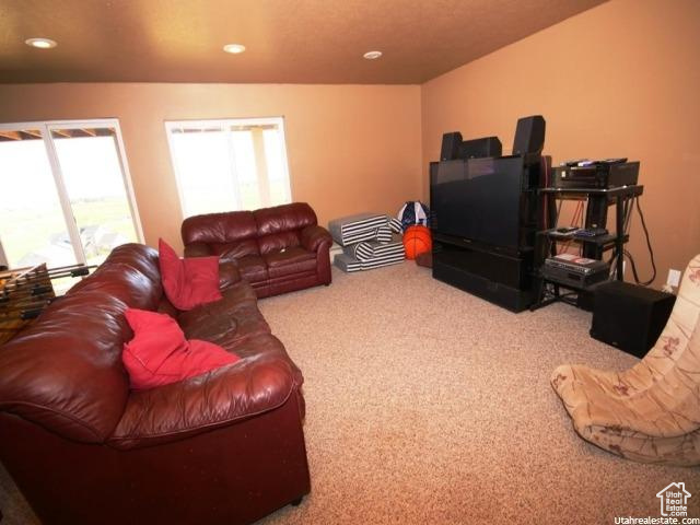 LAST CHANCE PH 1 LOT 8 - Residential