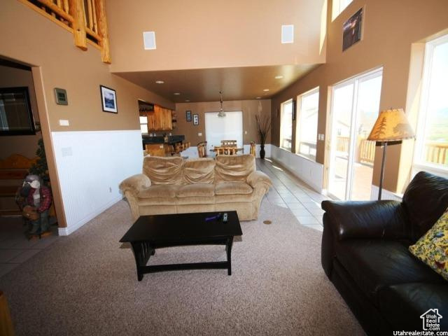 LAST CHANCE PH 1 LOT 8 - Residential