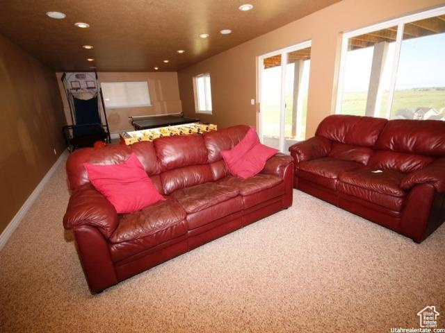 LAST CHANCE PH 1 LOT 8 - Residential