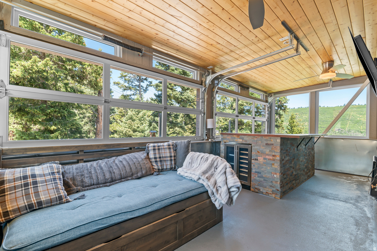 SUMMIT PARK - Residential