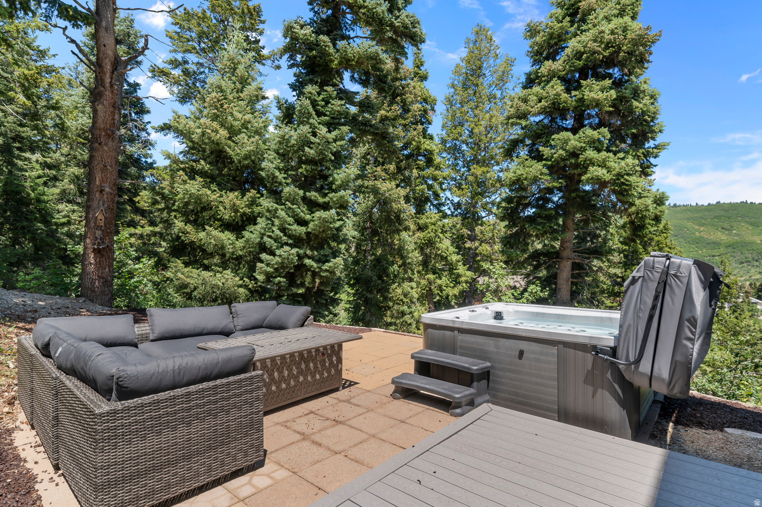 SUMMIT PARK - Residential